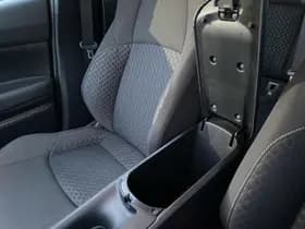 Toyota C-hr thumbnail 34