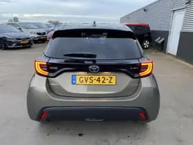 Toyota Yaris thumbnail 12