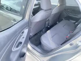 Toyota Yaris thumbnail 17