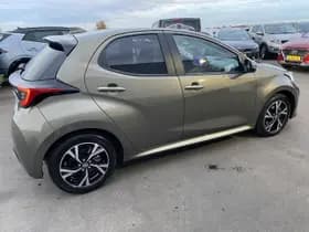Toyota Yaris thumbnail 8