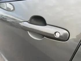 Toyota Yaris thumbnail 15