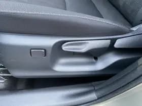 Toyota Yaris thumbnail 40