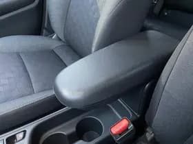 Toyota Yaris thumbnail 87