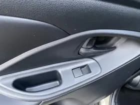 Toyota Yaris thumbnail 91