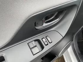 Toyota Yaris thumbnail 19