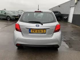 Toyota Yaris thumbnail 6