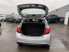 Toyota Yaris thumbnail 7