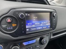 Toyota Yaris thumbnail 85