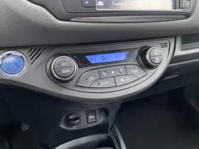 Toyota Yaris thumbnail 86