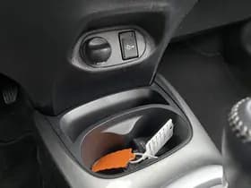 Toyota Yaris thumbnail 87