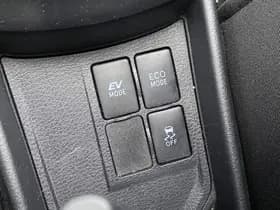 Toyota Yaris thumbnail 90