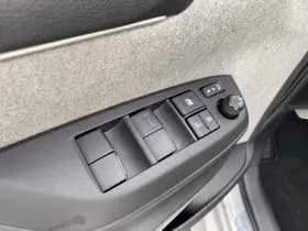 Toyota Yaris thumbnail 23