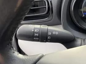 Toyota Yaris thumbnail 83