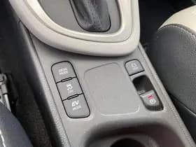 Toyota Yaris thumbnail 96