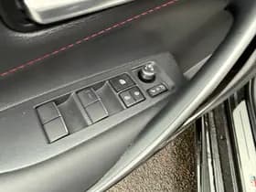 Toyota Corolla-touring-sports thumbnail 14