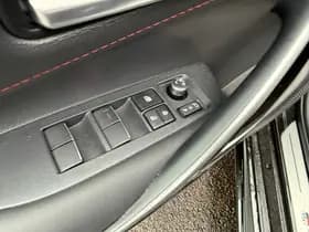 Toyota Corolla-touring-sports thumbnail 40