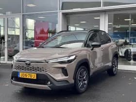 Toyota Corolla-cross thumbnail 2