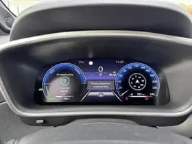 Toyota Corolla-cross thumbnail 38