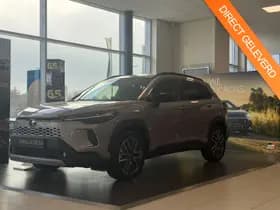 Toyota Corolla-cross thumbnail 2