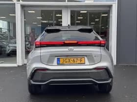 Toyota C-hr thumbnail 5