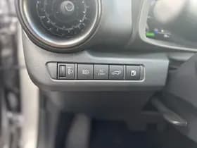 Toyota C-hr thumbnail 41