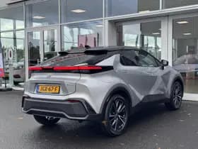 Toyota C-hr thumbnail 6