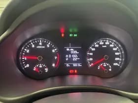 Kia Stonic thumbnail 4