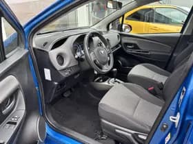 Toyota Yaris thumbnail 26