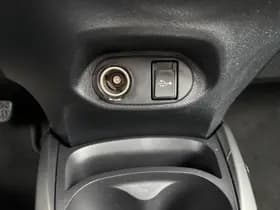 Toyota Yaris thumbnail 30