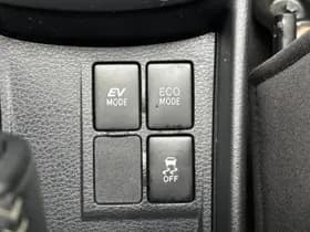 Toyota Yaris thumbnail 34