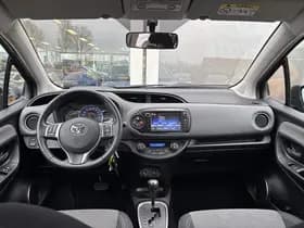 Toyota Yaris thumbnail 36