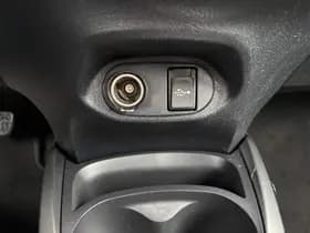 Toyota Yaris thumbnail 64