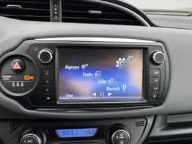 Toyota Yaris thumbnail 10