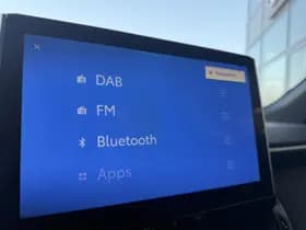 Toyota Corolla-cross thumbnail 18