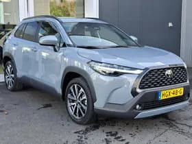 Toyota Corolla-cross thumbnail 3