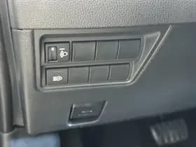 Toyota Yaris thumbnail 11