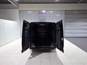 Kia Pv5 thumbnail 10