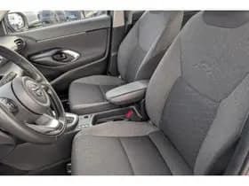 Toyota Yaris-cross thumbnail 17