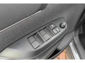 Toyota Yaris-cross thumbnail 21