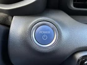 Toyota Yaris thumbnail 33