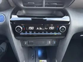 Toyota Yaris-cross thumbnail 4