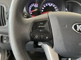 Kia Rio thumbnail 7