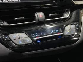 Toyota C-hr thumbnail 42