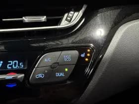 Toyota C-hr thumbnail 24