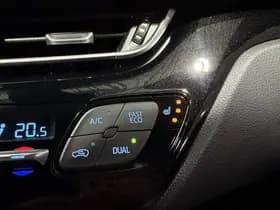 Toyota C-hr thumbnail 56