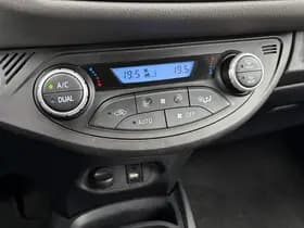 Toyota Yaris thumbnail 34
