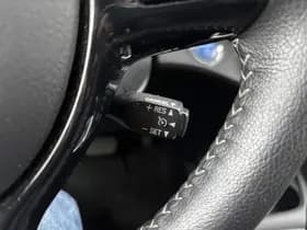 Toyota Yaris thumbnail 59