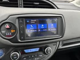 Toyota Yaris thumbnail 10