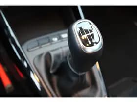 Kia Stonic thumbnail 48