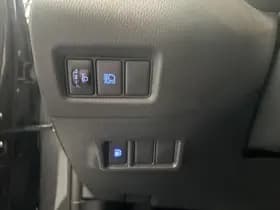 Toyota C-hr thumbnail 24